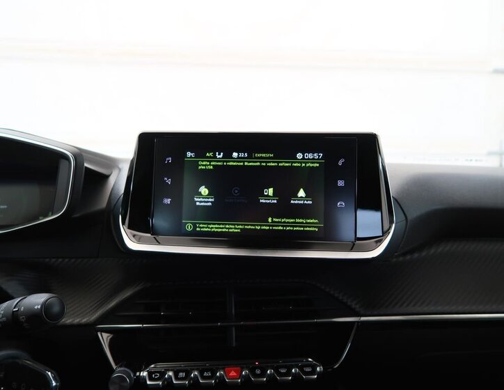 Peugeot 2008 SUV 1,2 l 74 kw