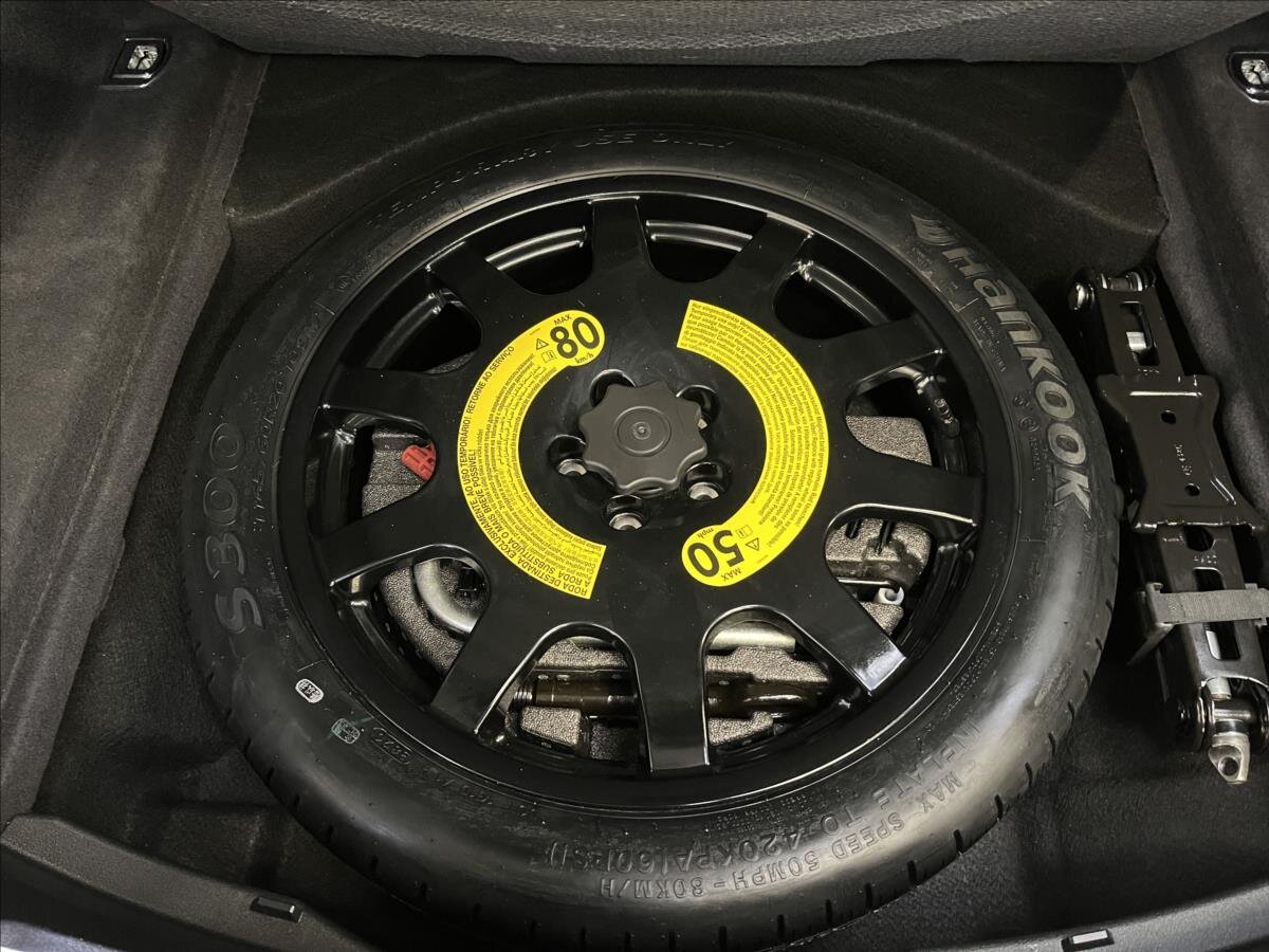 Audi S8 Sedan 4,0 l 420 kw