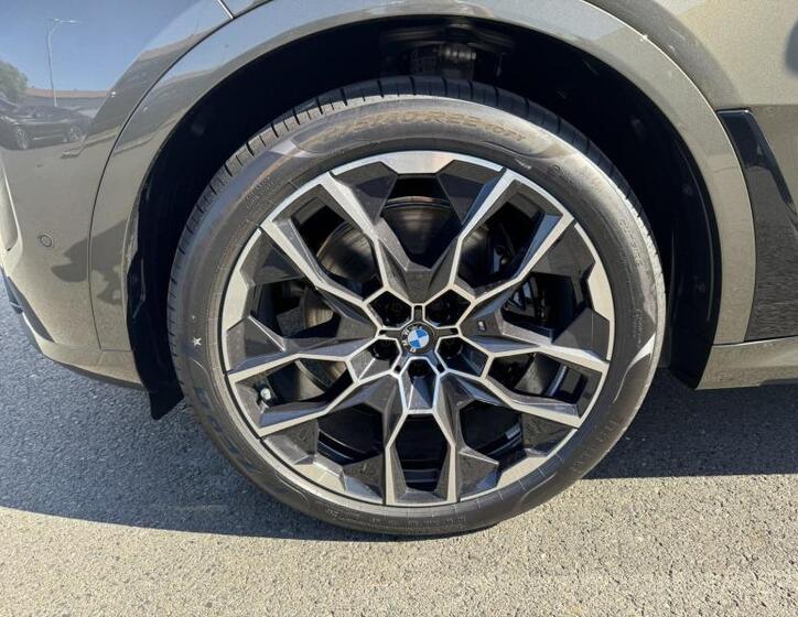 BMW X7 4
