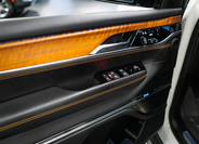 Jeep Grand Wagoneer 20