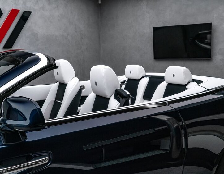 Rolls-Royce Dawn 17