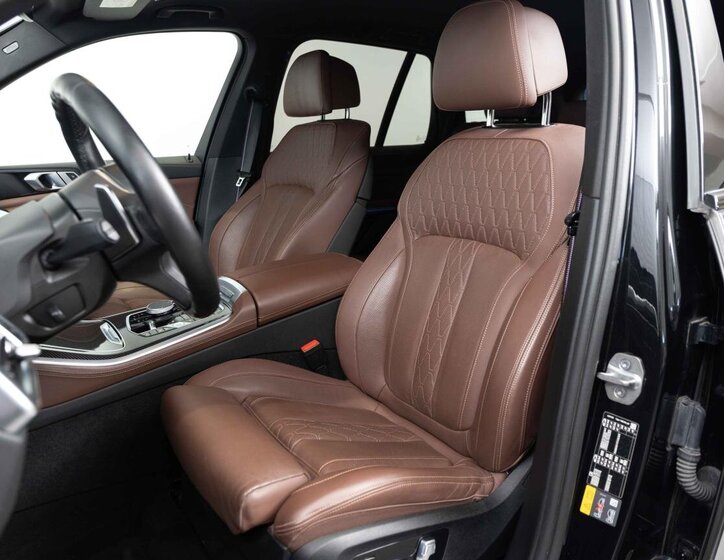 BMW X5 SUV / Terénní 3,0 l 360 kw