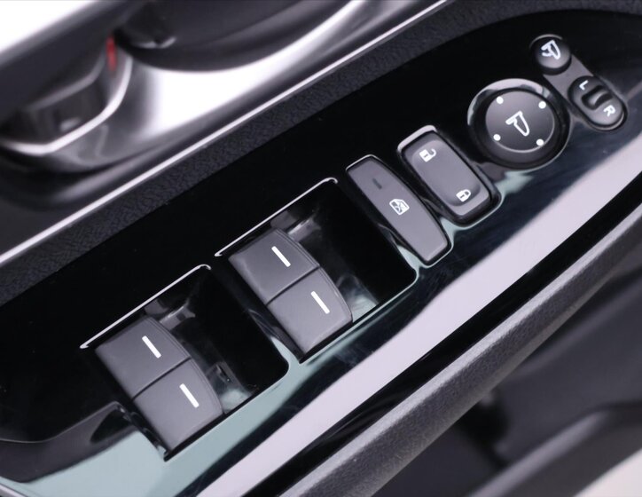 Honda CR-V SUV / Terénní 2,0 l 107 kw