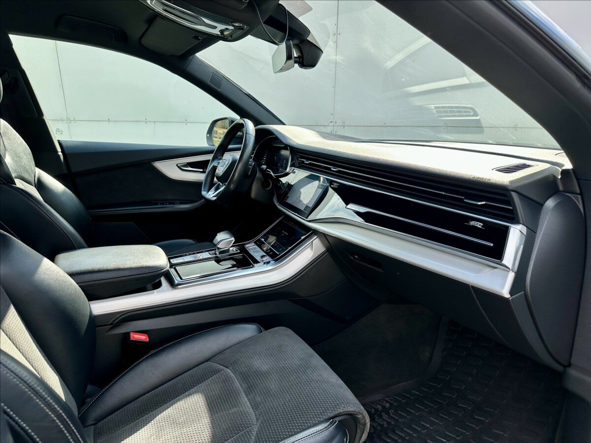 Audi SQ8 SUV / Terénní 4,0 l 320 kw