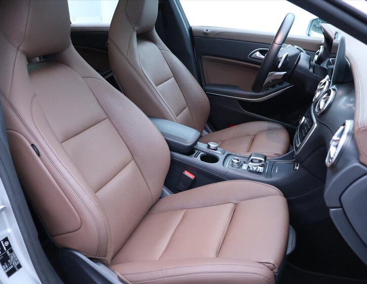 Mercedes-Benz CLA 14