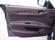 Maserati Quattroporte 12