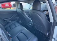 Tesla Model 3 Sedan / Limuzína 0,0 208 kw