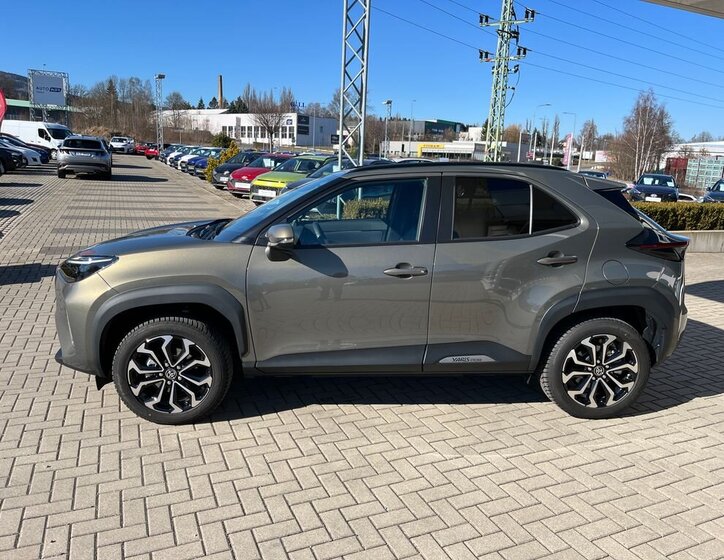 Toyota Yaris Cross SUV / Terénní 1,5 l 68 kw