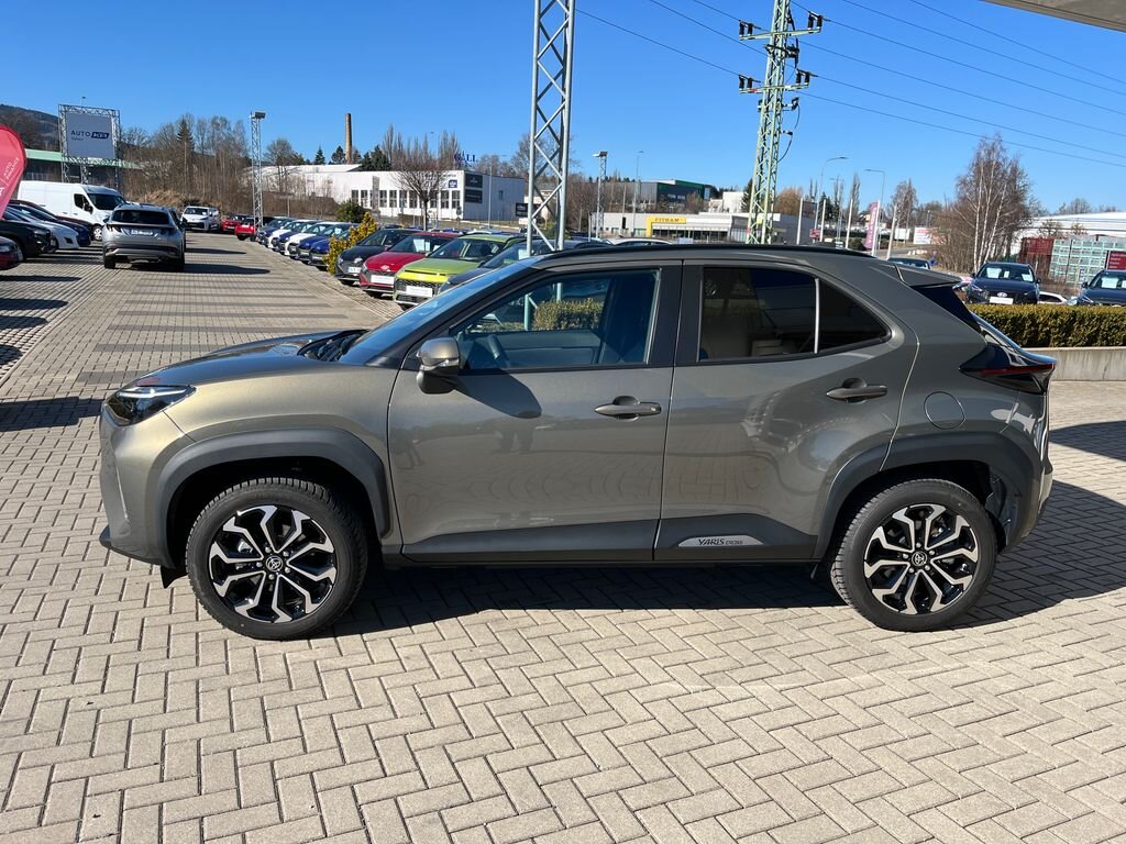 Toyota Yaris Cross SUV / Terénní 1,5 l 68 kw