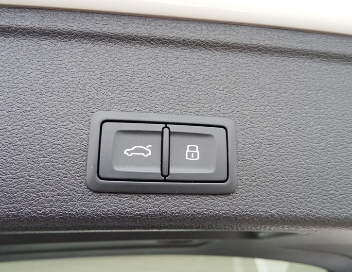 Audi A4 Kombi 2,0 l 120 kw