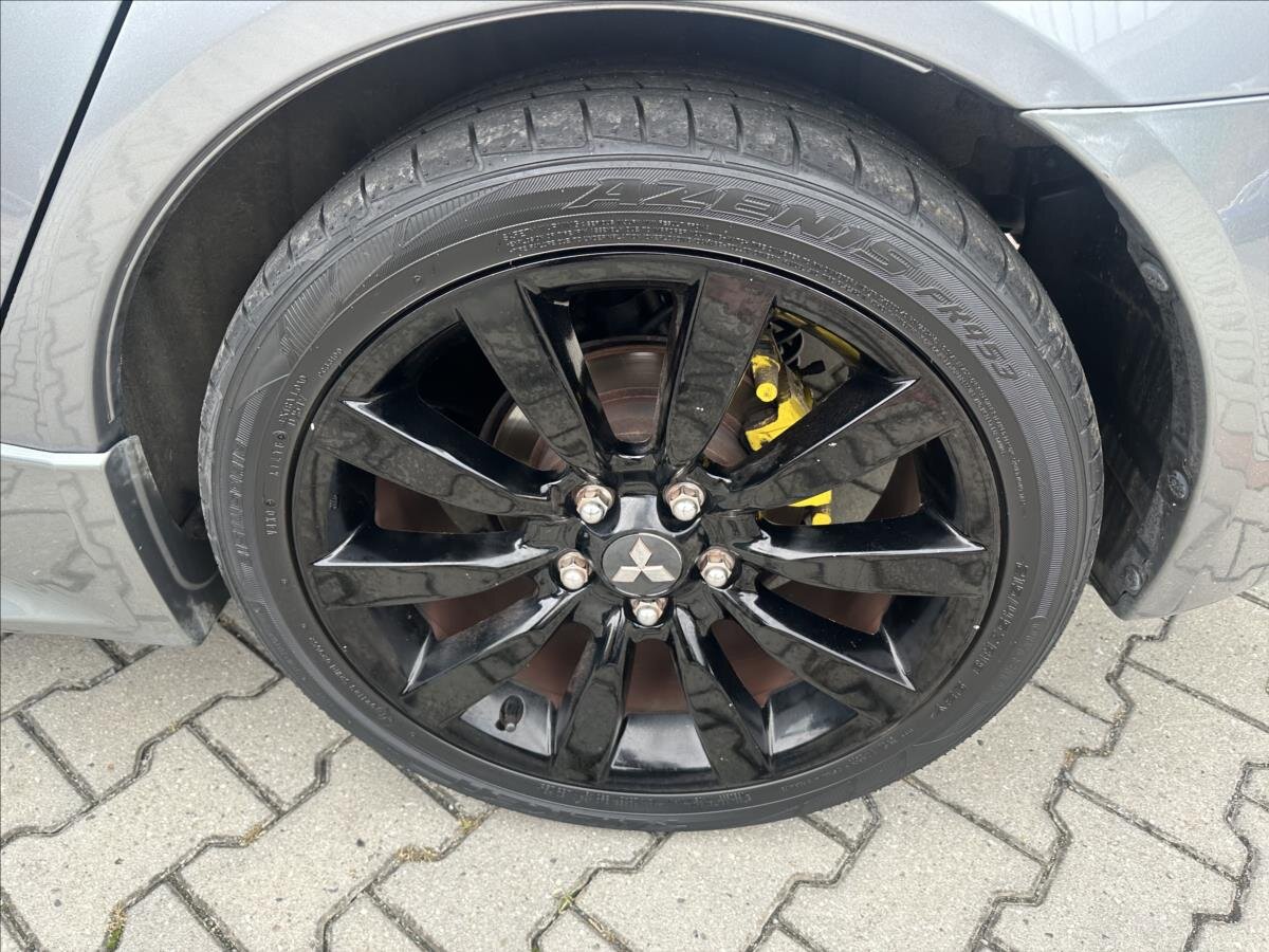 Mitsubishi Lancer Sedan 1,8 l 103 kw