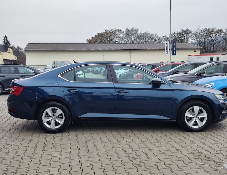 Škoda Superb Sedan 1,5 l 110 kw