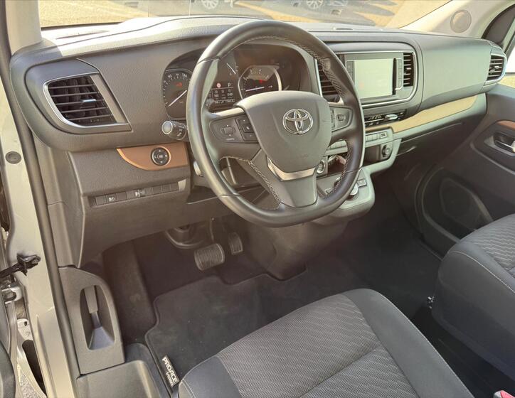 Toyota ProAce Verso 9