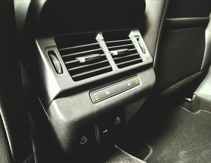 Land Rover Range Rover Evoque 30