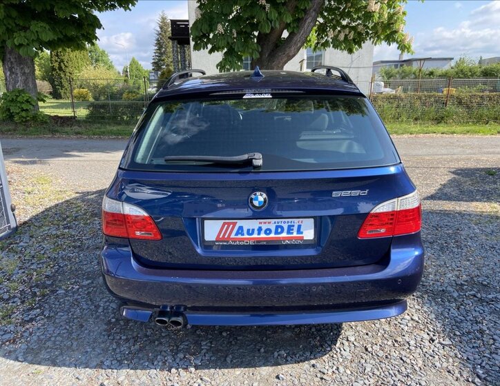 BMW Řada 5 Kombi 3,0 l 145 kw