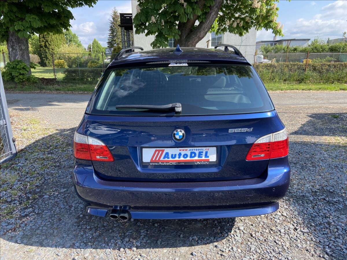 BMW Řada 5 Kombi 3,0 l 145 kw