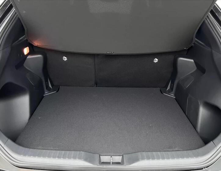 Toyota Yaris Cross 13