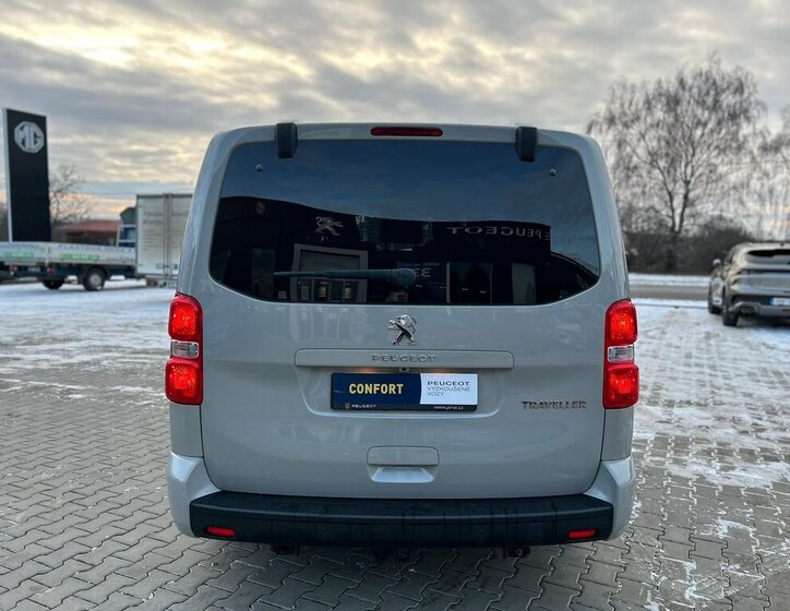 Peugeot Traveller 16