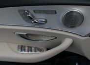 Mercedes-Benz Třídy E 9