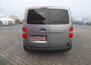 Toyota ProAce 9