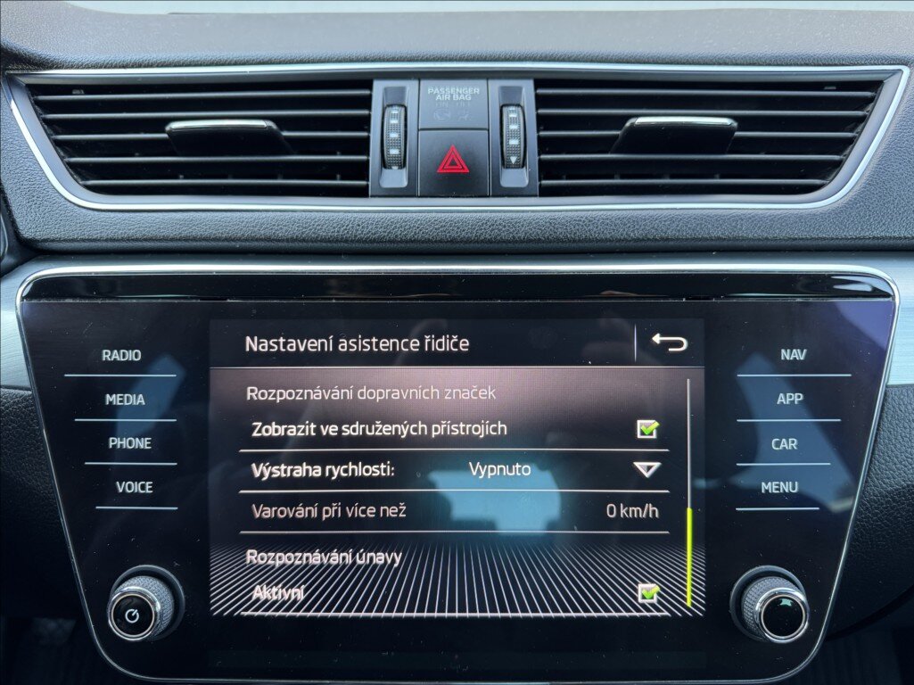 Škoda Superb Sedan / Limuzína 2,0 l 140 kw