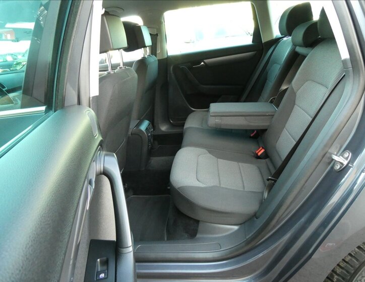 Volkswagen Passat Kombi 1,4 l 90 kw