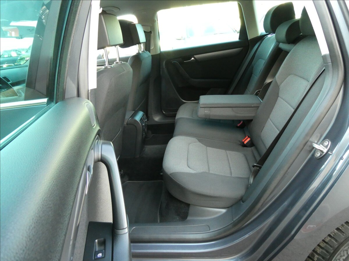 Volkswagen Passat Kombi 1,4 l 90 kw