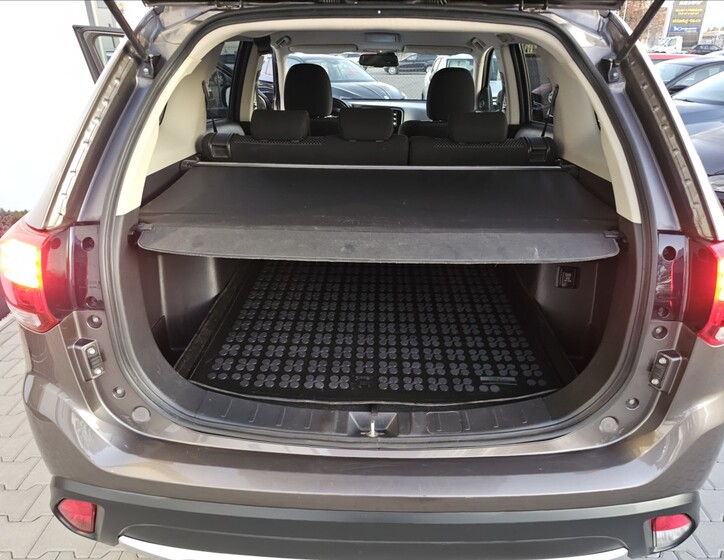 Mitsubishi Outlander 27