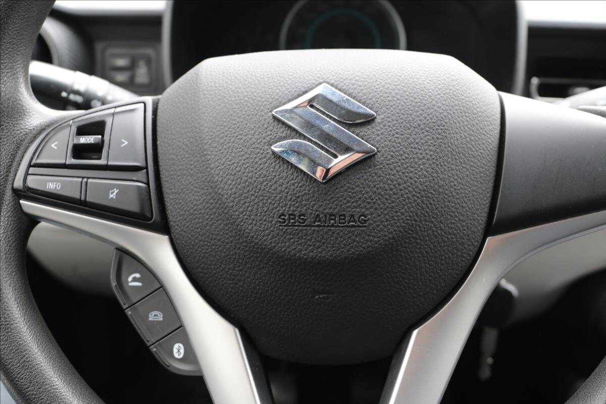 Suzuki Ignis Hatchback 1,2 l 66 kw