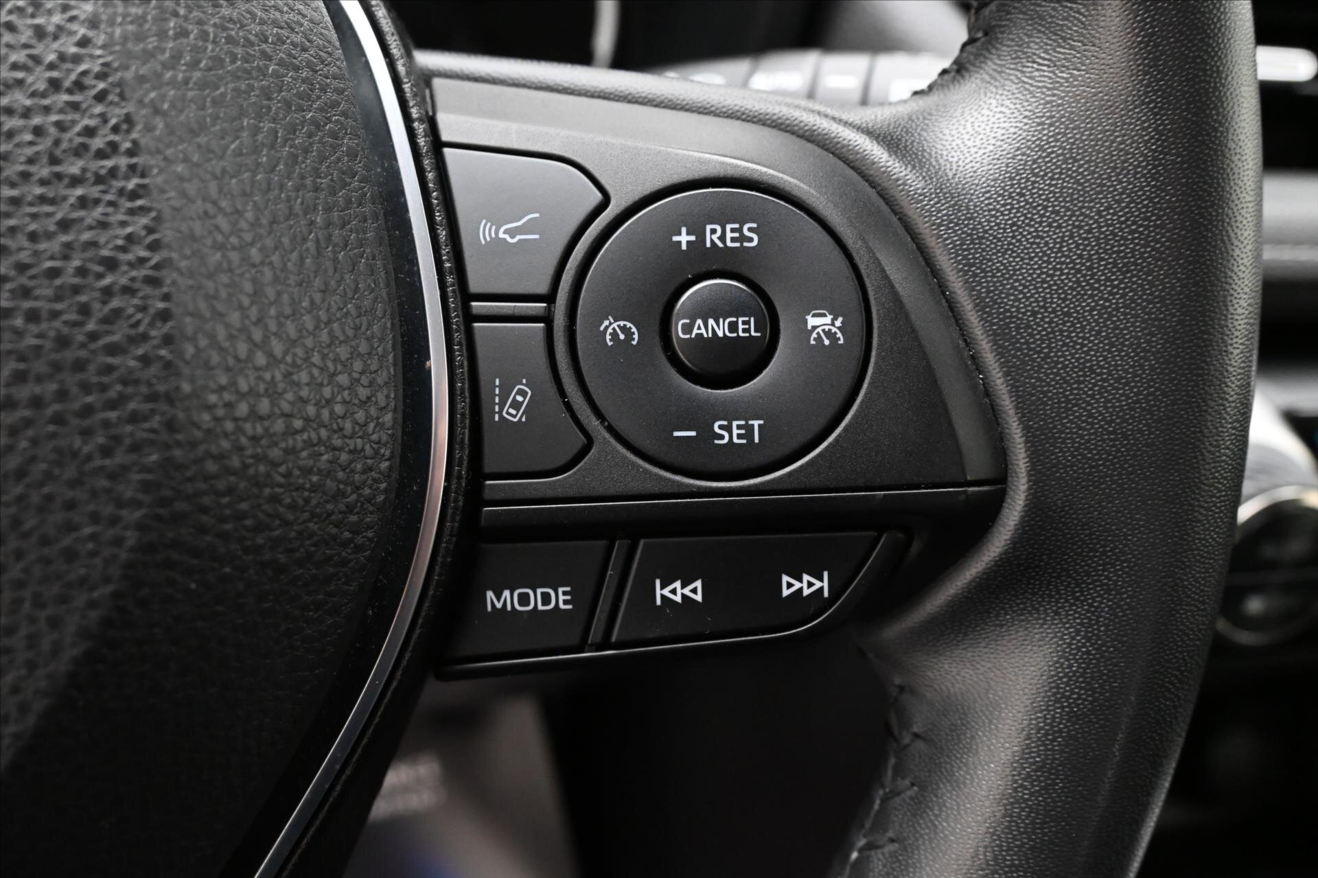 Toyota RAV4 SUV / Terénní 2,0 l 129 kw