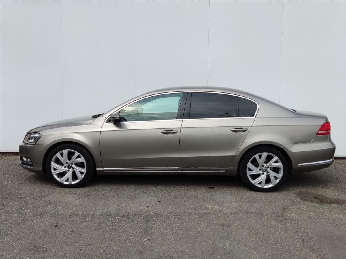 Volkswagen Passat Sedan / Limuzína 2,0 l 130 kw
