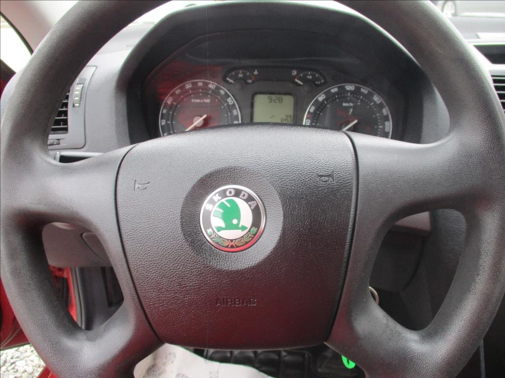 Škoda Octavia Sedan / Limuzína 1,6 l 75 kw