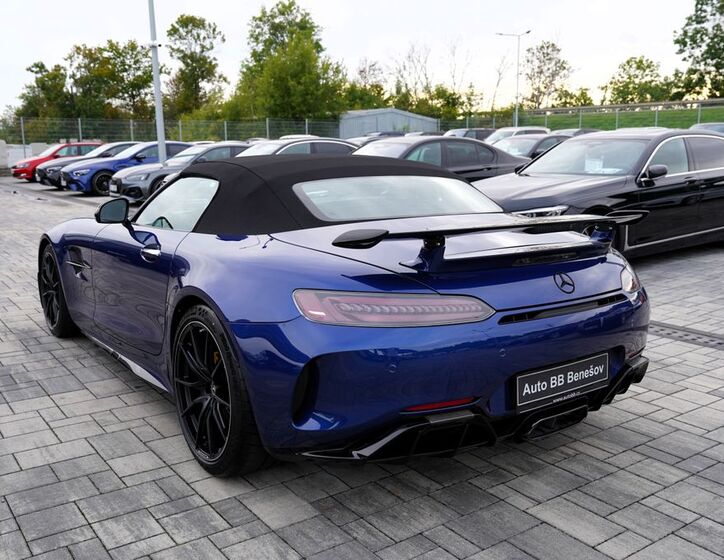 Mercedes-Benz AMG GT 4