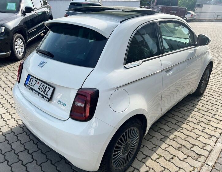 Fiat 500e 4