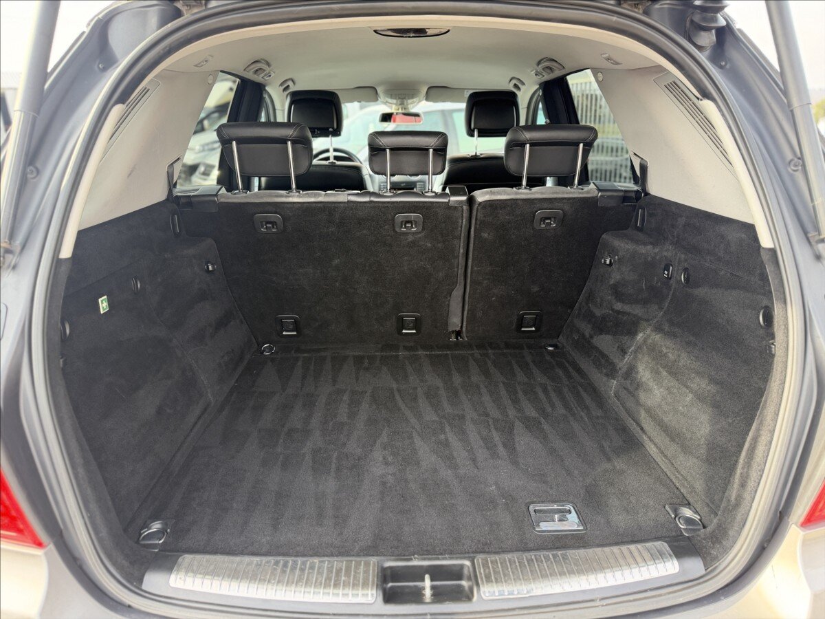 Mercedes-Benz Třídy M Kombi 3,0 l 165 kw