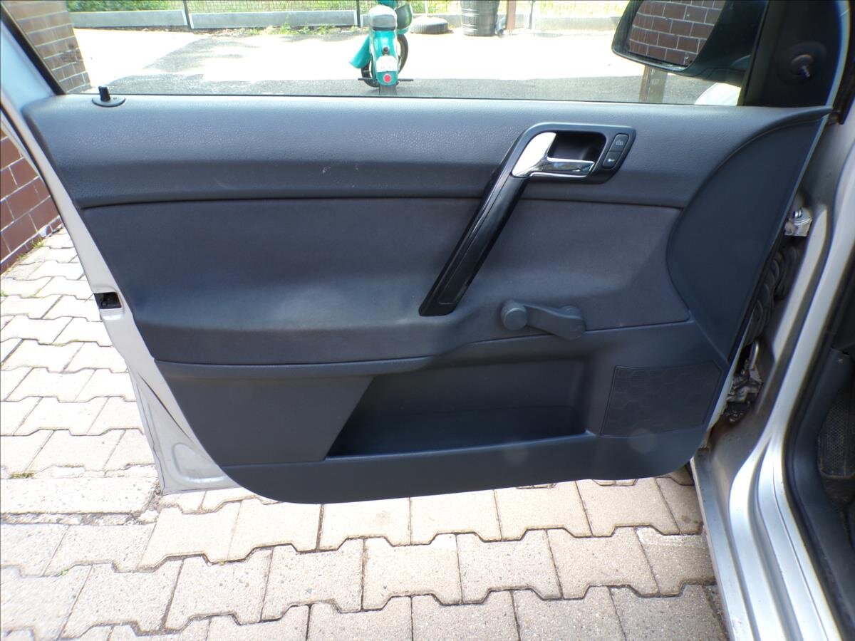 Volkswagen Polo Hatchback 1,2 l 40 kw