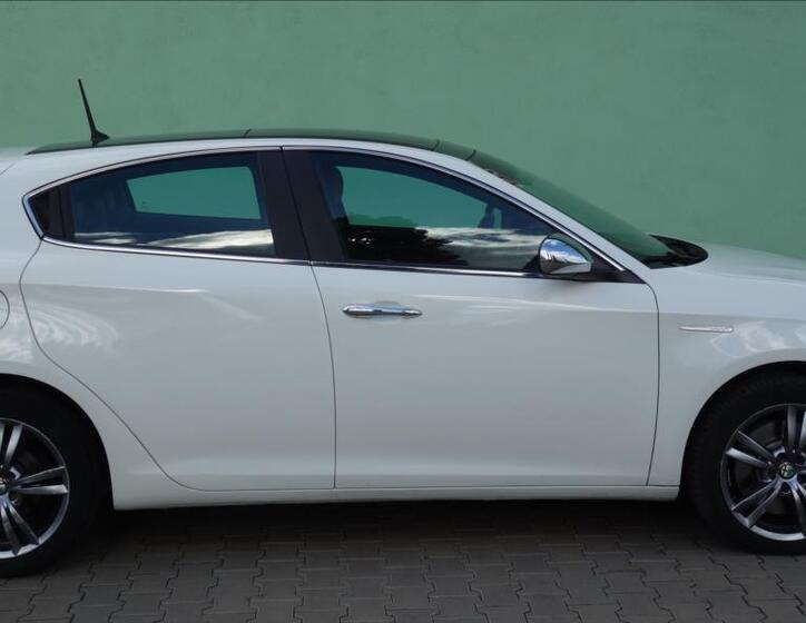 Alfa Romeo Giulietta 5