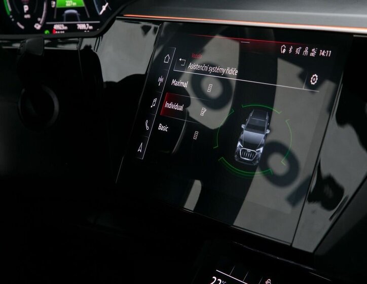 Audi e-tron SUV 0,0 300 kw