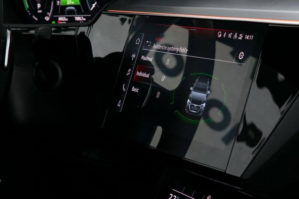 Audi e-tron SUV 0,0 300 kw