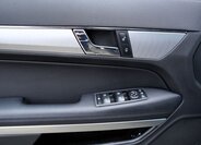 Mercedes-Benz Třídy E 25