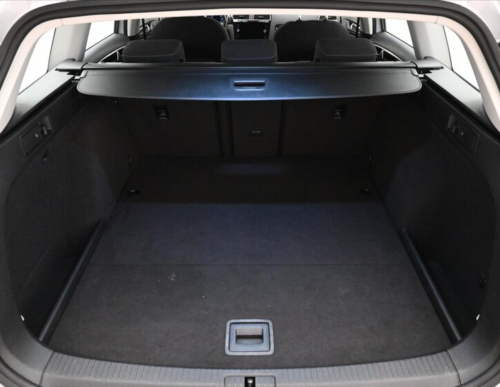 Volkswagen Golf Kombi 1,6 l 85 kw