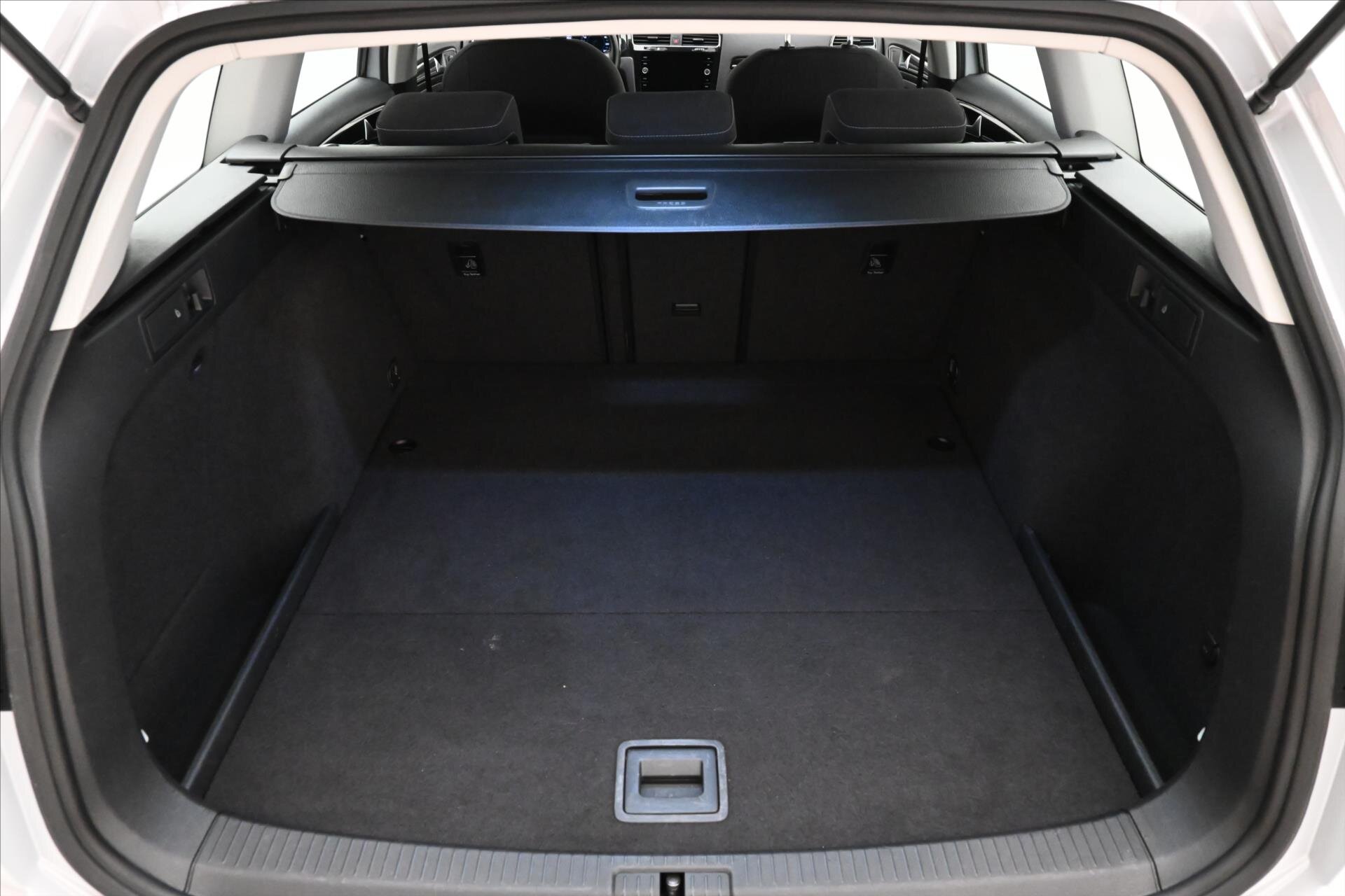 Volkswagen Golf Kombi 1,6 l 85 kw