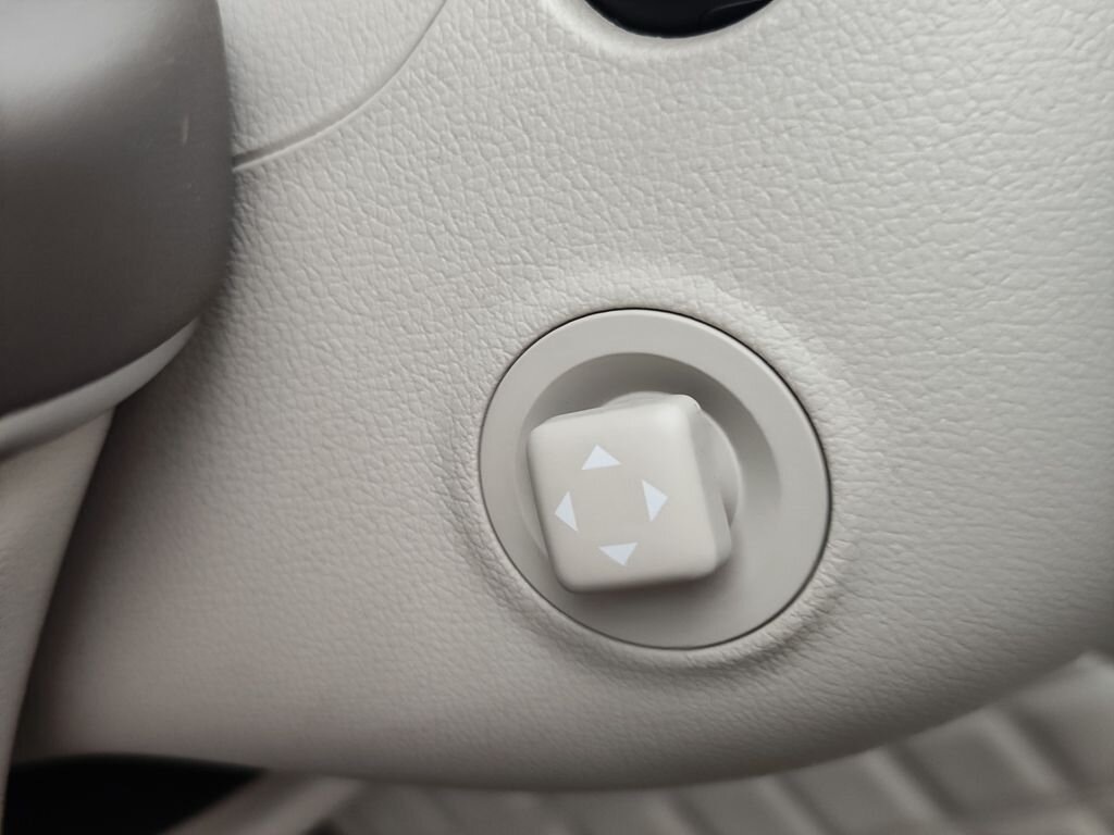 Ostatní Ostatní SUV 3,5 l 279 kw