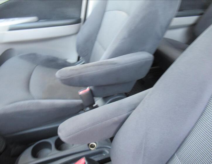 Mitsubishi Grandis 19