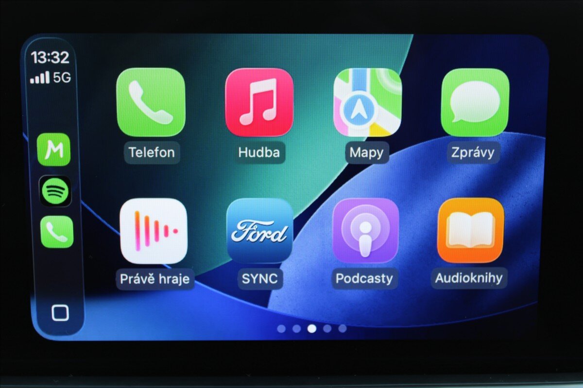 Ford Kuga SUV / Terénní 1,5 l 110 kw