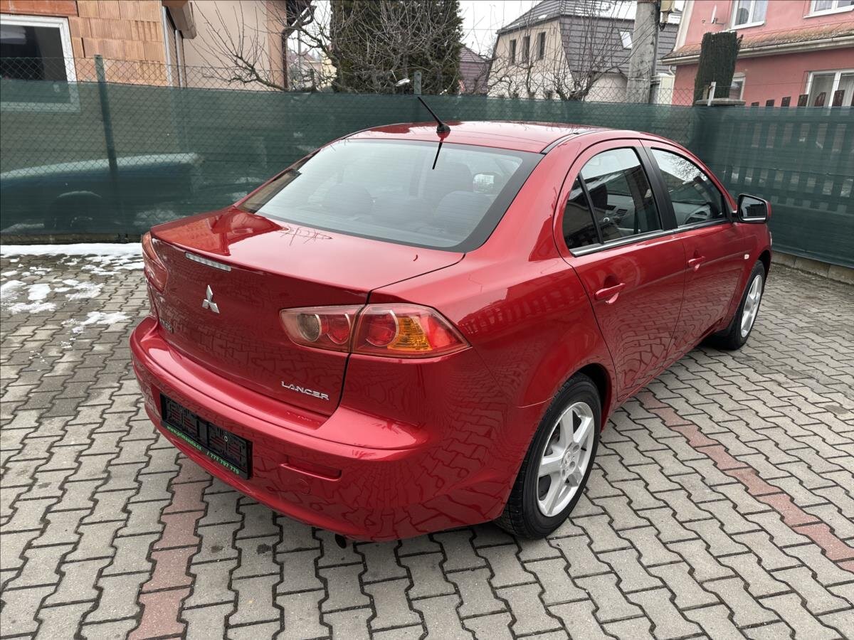 Mitsubishi Lancer Sedan 1,8 l 105 kw
