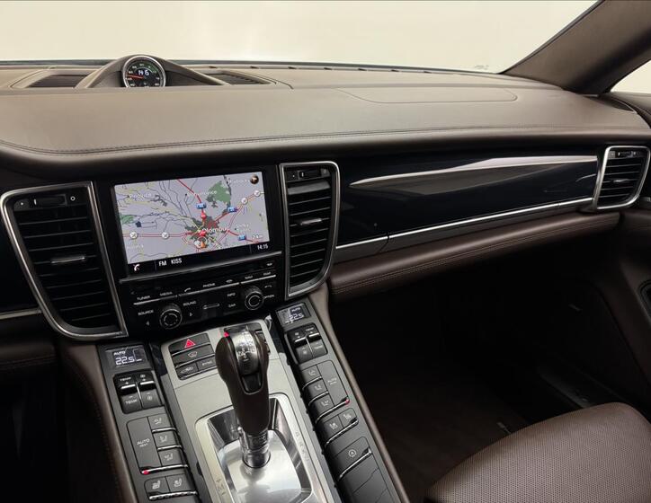 Porsche Panamera 15