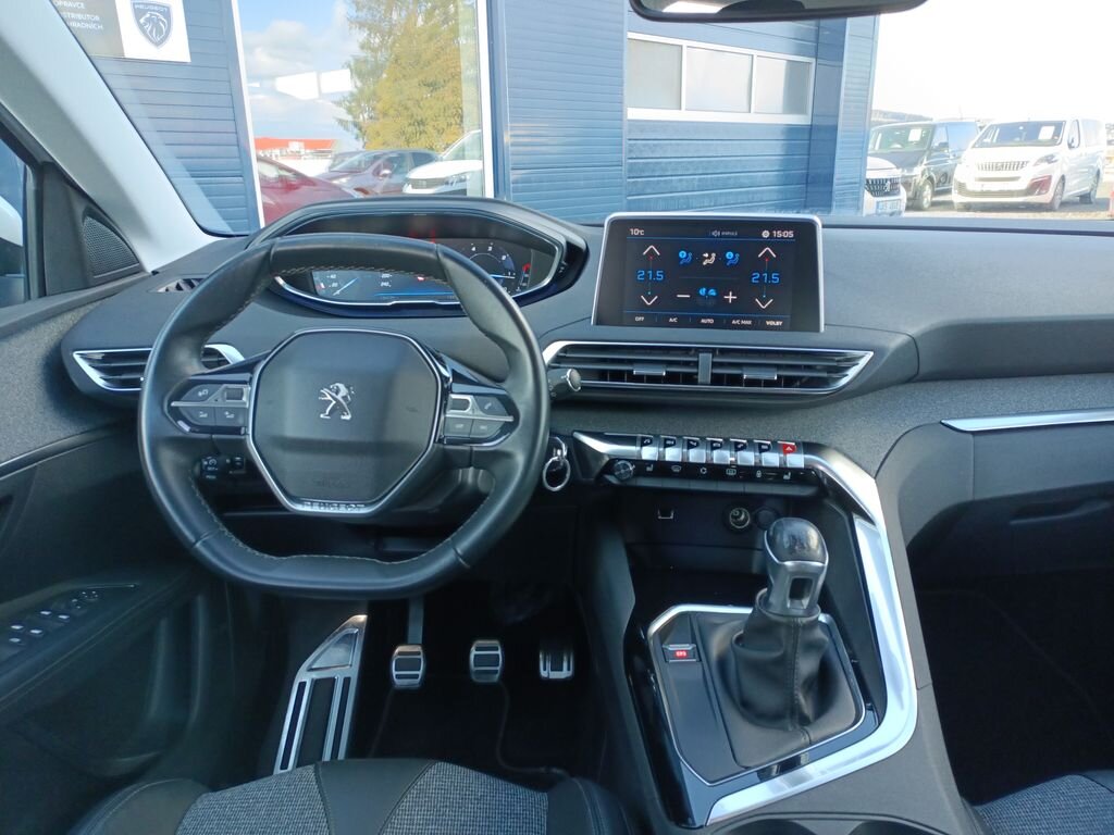 Peugeot 3008 SUV / Terénní 1,6 l 88 kw