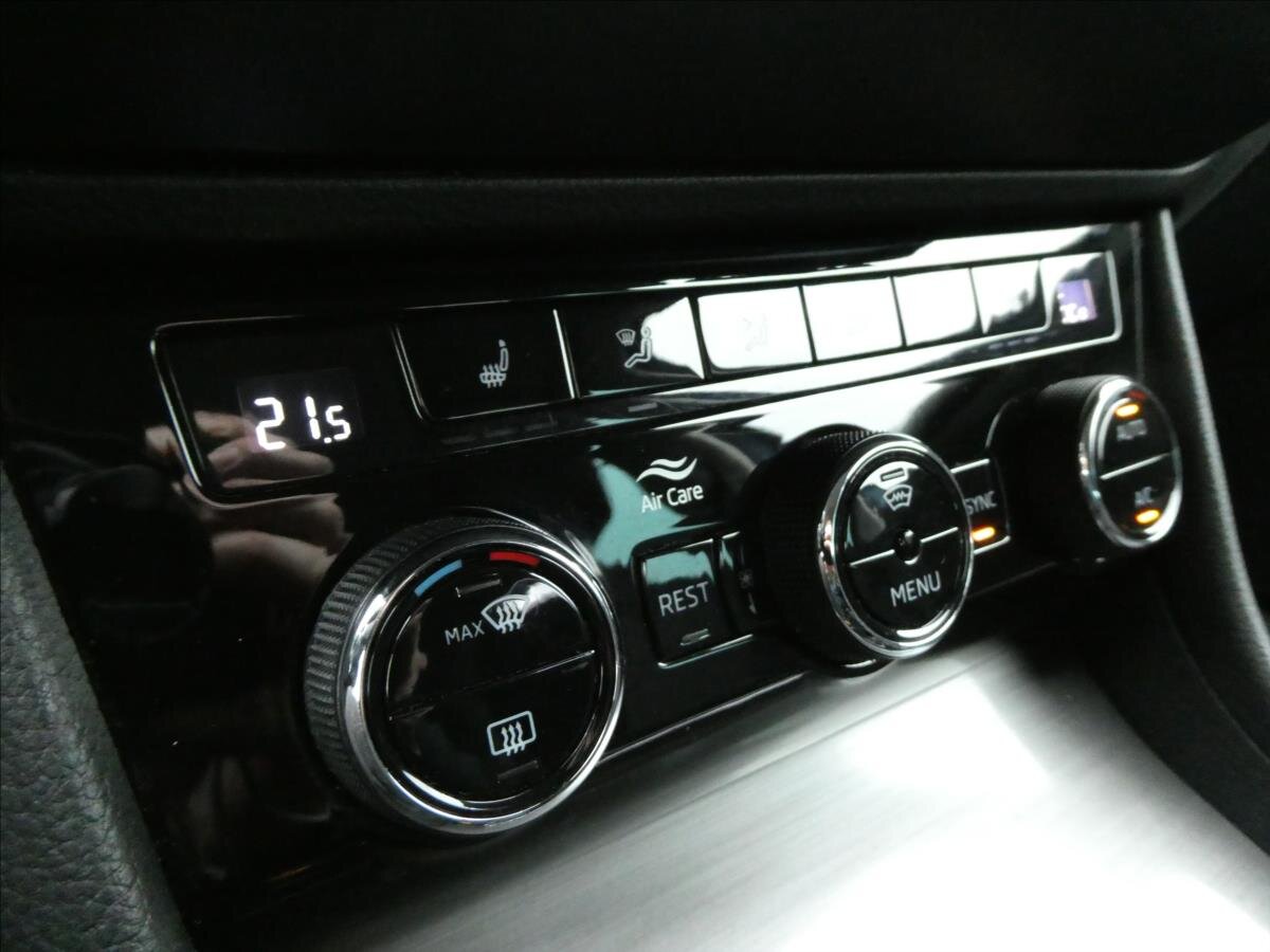 Škoda Superb Kombi 1,4 l 160 kw