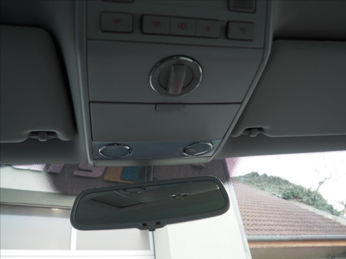 Volkswagen Multivan Kombi 2,5 l 128 kw